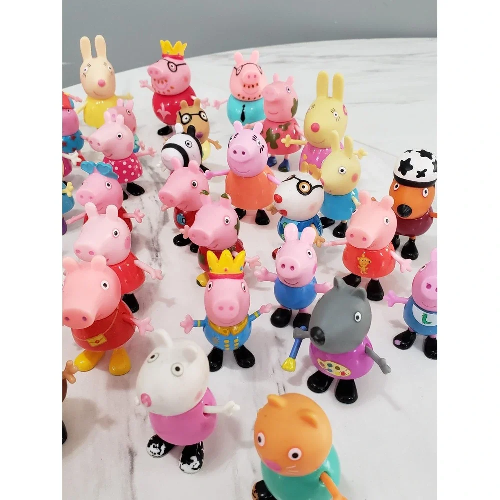 Lot 40+ Peppa Pig Family Friends Figures Bundle Mummy Daddy Grandma George